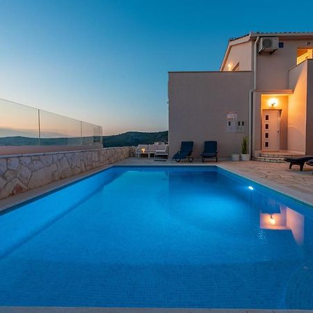 Villa Mona Apartments Razanj Ngoại thất bức ảnh