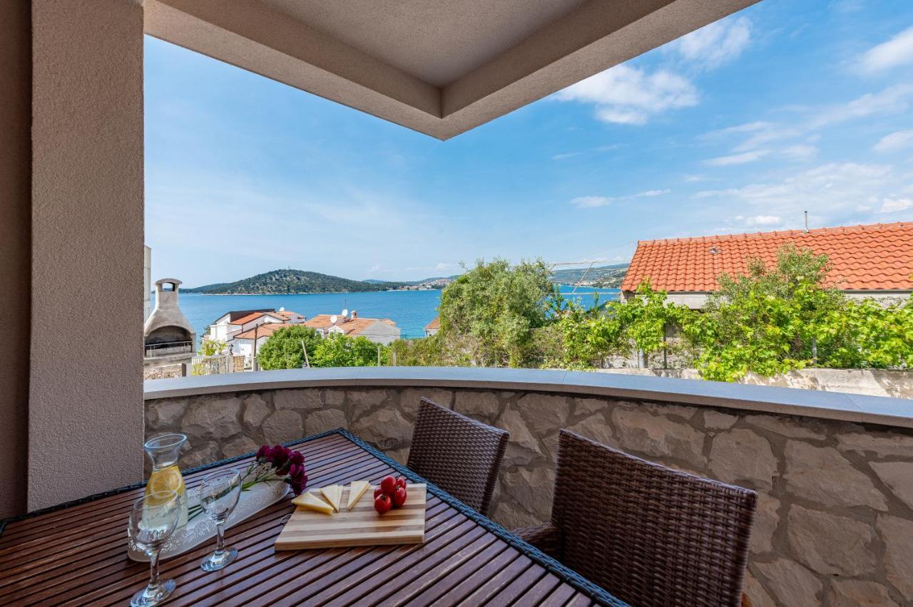 Villa Mona Apartments Razanj Ngoại thất bức ảnh