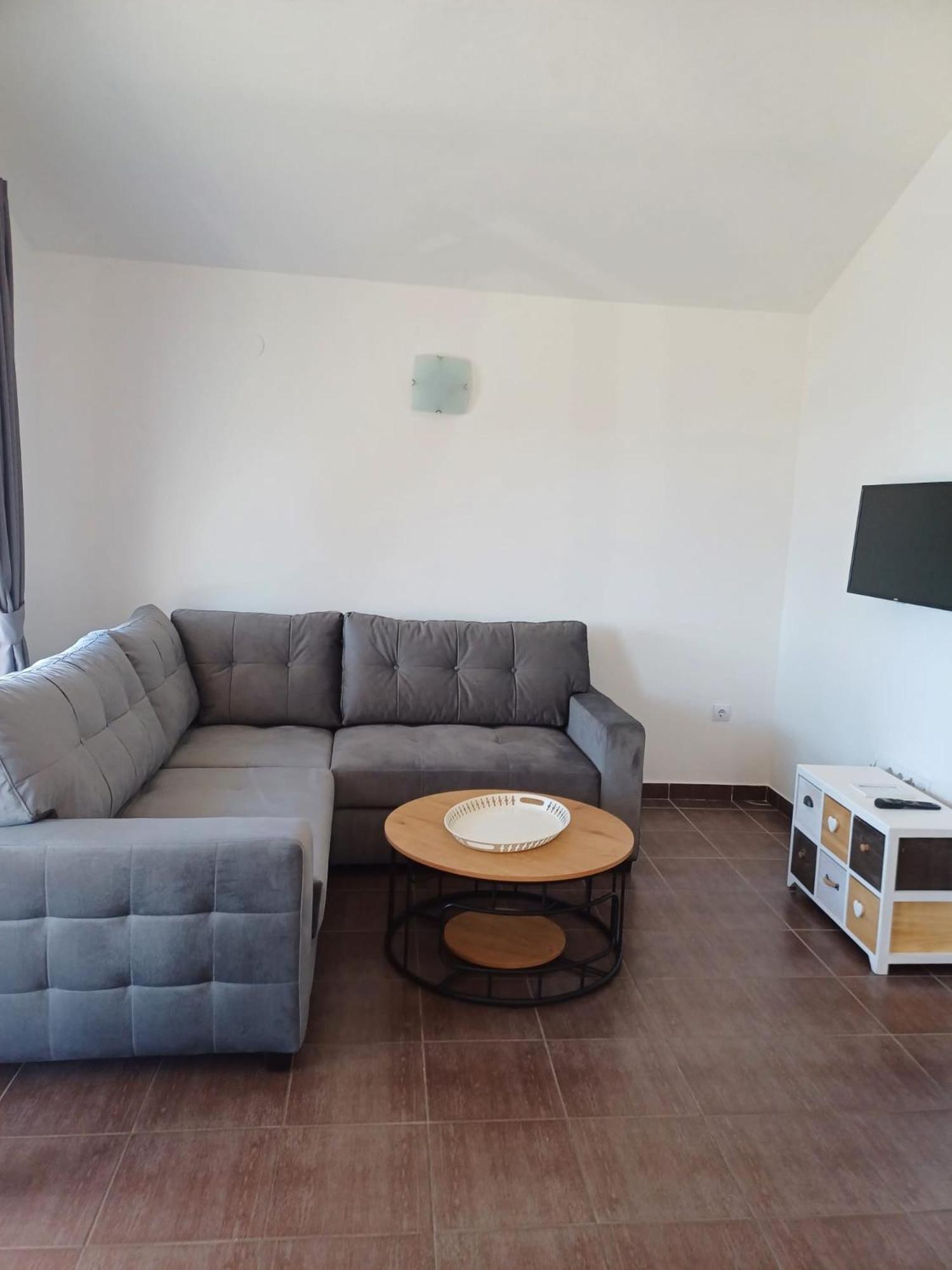 Villa Mona Apartments Razanj Ngoại thất bức ảnh