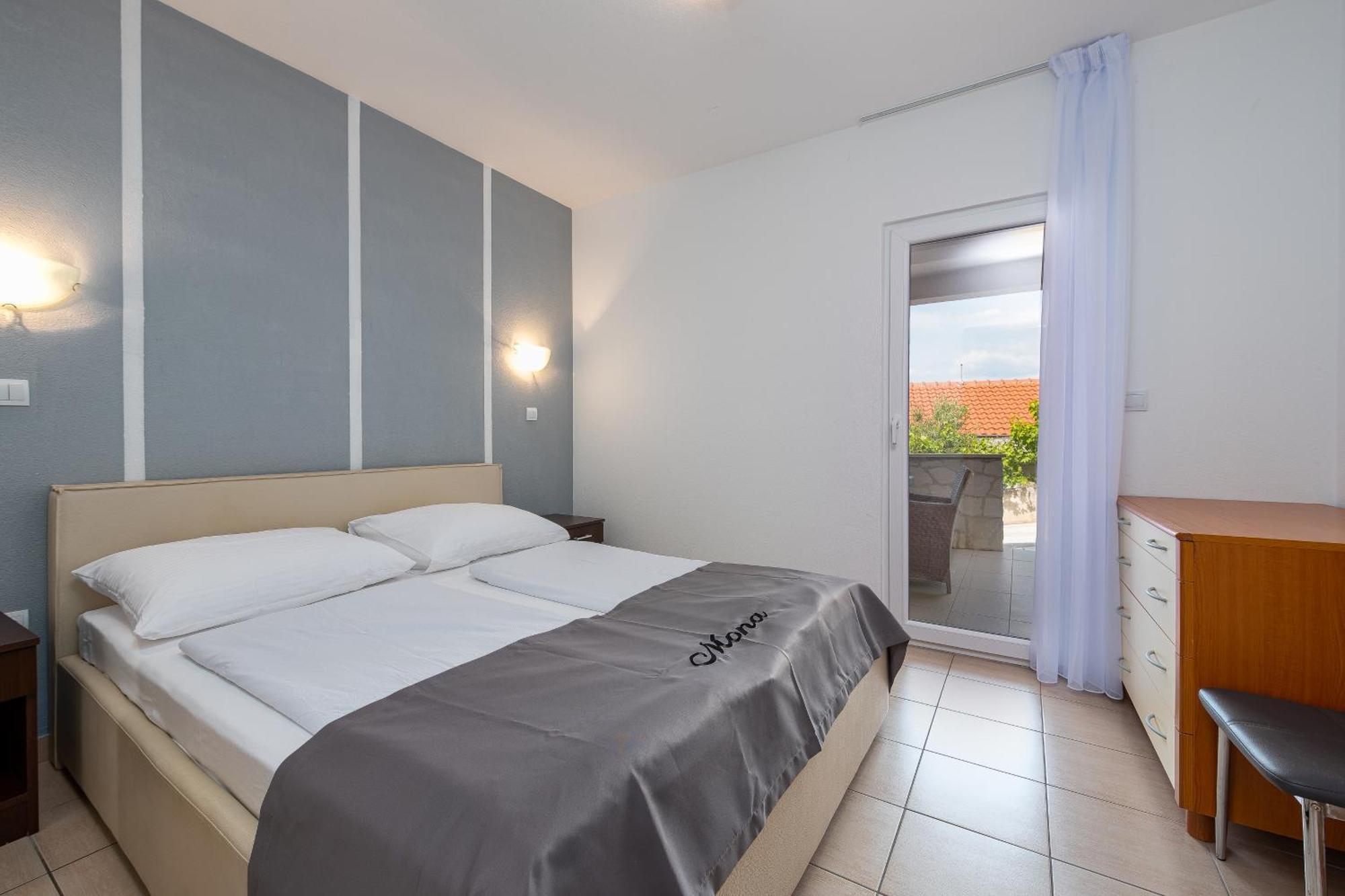 Villa Mona Apartments Razanj Phòng bức ảnh